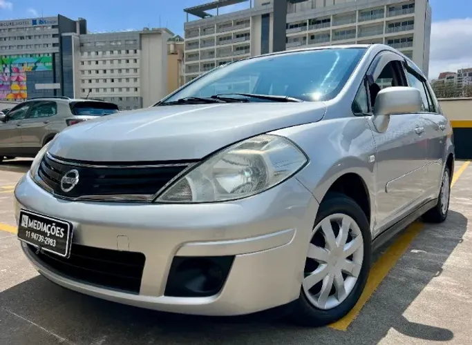 Nissan Tiida Sedan 1.8 16V Flex Fuel 4P 2011