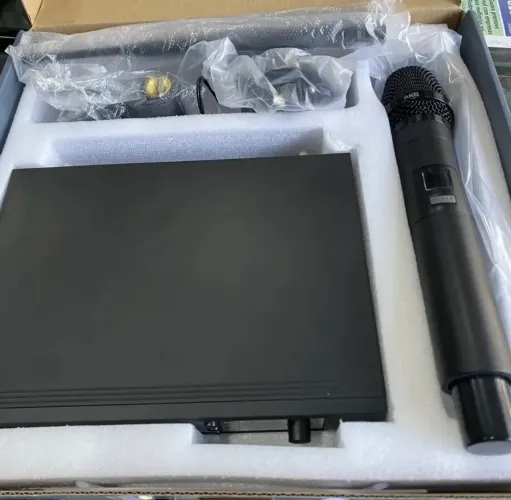 Vendo microfone Akg novo na caixa 100% original