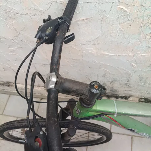 Bicicleta aro 26 com marcha