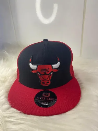 Boné Chicago Bulls NBA - Ultra Game (Aba Reta/Trucker)