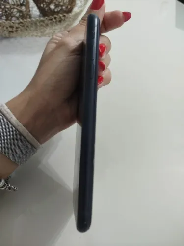 iPhone XR 128 gb bateria 83%
