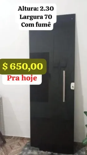 Porta de vidro fumê