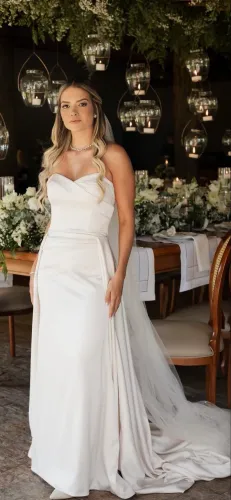 Vestido de noiva minimalista alta costura 