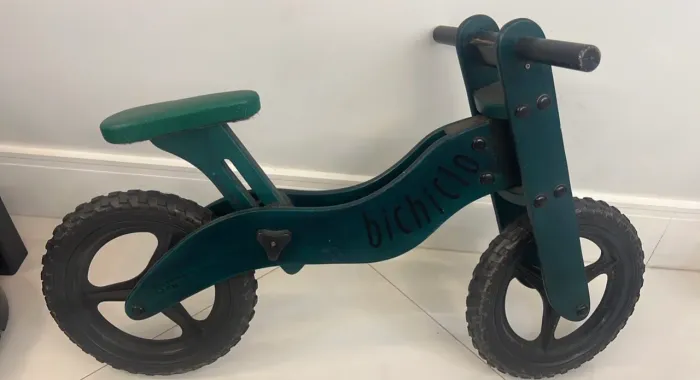 Bicicleta de equilíbrio infantil