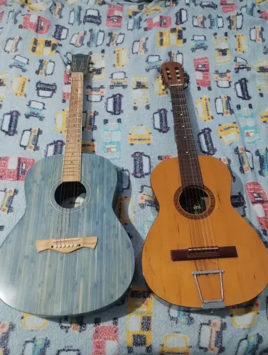 Dois violão 850, somente hoje, pra vender logo, um MEMPHIS, e um GIANNINI