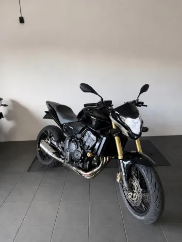 HONDA CB 600f HORNET IMPECÁVEL