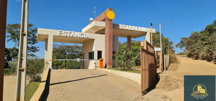 Vendo lote 1000m2 c/ água e luz 2km chão condomínio todo formado c/ acesso ao lago corumbá