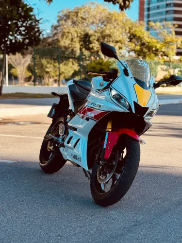R3 série especial moto gp muito linda