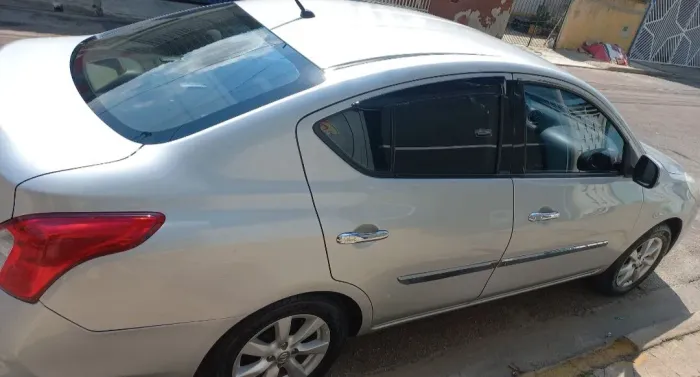 Nissan Versa SL 1.6 16V Flex Fuel 4P Mec. 2014