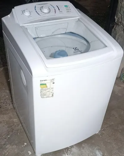 Máquina de lavar Eletrolux 12kg - 110v