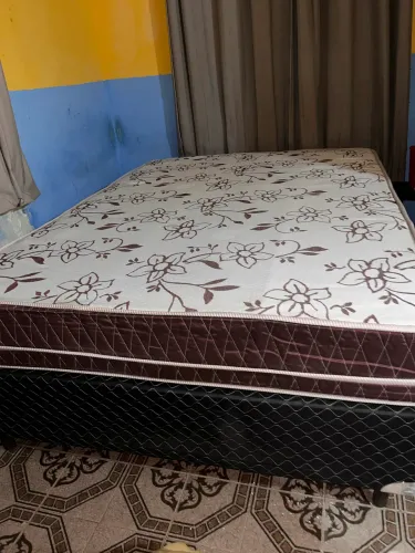 Vende- se cama box
