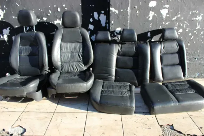 Jogo De Bancos Em Couro Peugeot 307