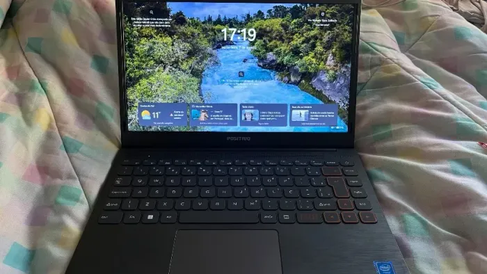 VENDO - Notebook Positivo Vision C14 Lumina Bar