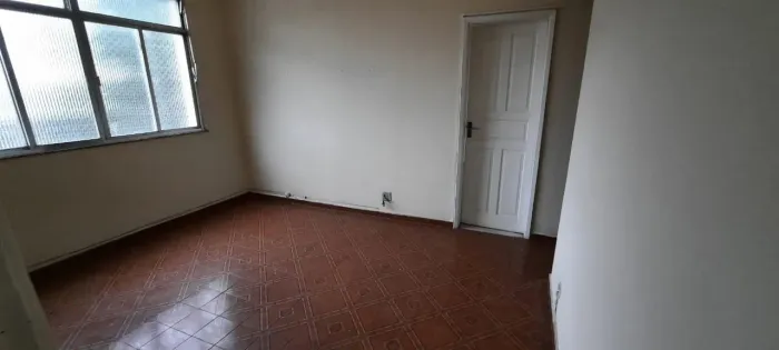 Apartamento com 2 dormitórios para alugar, 75 m² por R$1.556,82/mês - Vila Valqueire - Rio