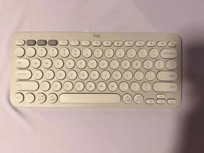 Teclado sem fio Logitech Pebble Keys 2 K380s - Branco