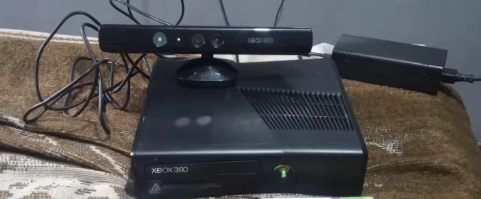 XBOX 360 Slim