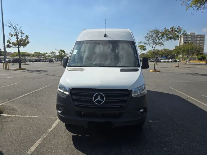 Mercedes-Benz Sprinter 417 Furgão L.t.a. Diesel (e6) 2024