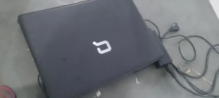Computador Compaq usado com culer e fonte