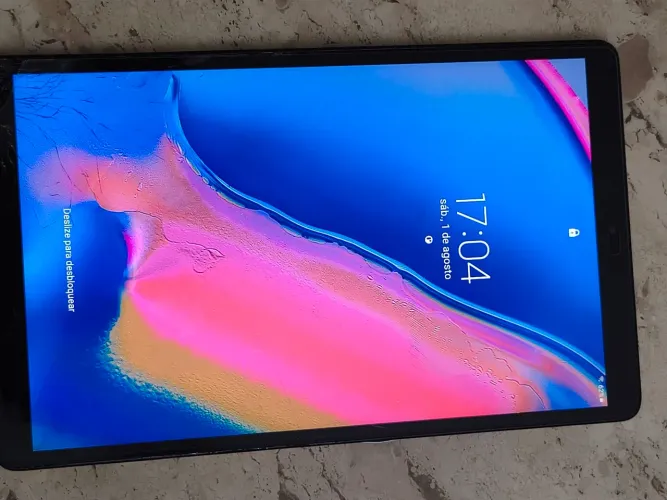 Tablet Samsung Tab A - Tela Quebrada, Liga Normal - Para Peças ou Conserto