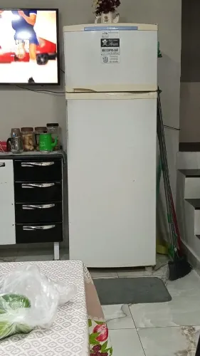 GELADEIRA NOVA