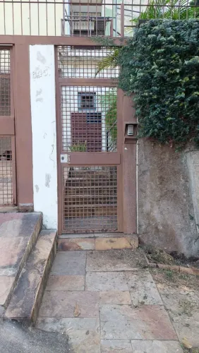 Vendo ótimo portão de 2ª mão barato!