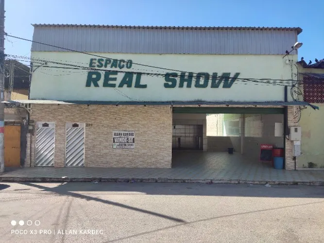 Vendo salão de festa 330m². Bairro: Carmari - Nova Iguaçu/RJ