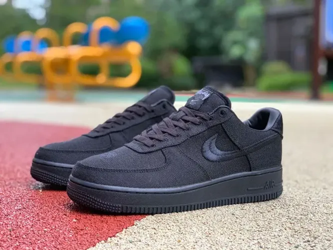 Air Force 1 X Stussy "Triple Black"