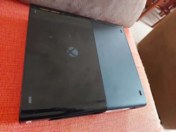 SÓ CONSOLE VÍDEO GAME ANTIGO XBOX 360 NÃO FUNCIONA SÓ VENDA NÃO TROCO POR NADA 