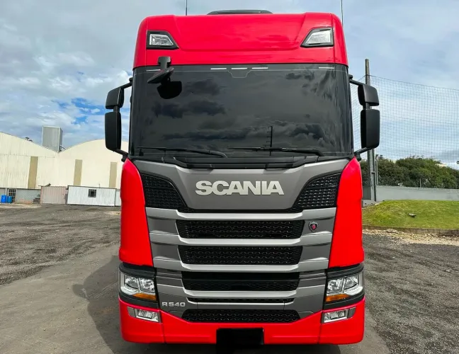 Caminhão Scania R540 6x4