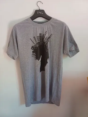 Camiseta Nova sem uso importada África museu Apartheid tamanho G