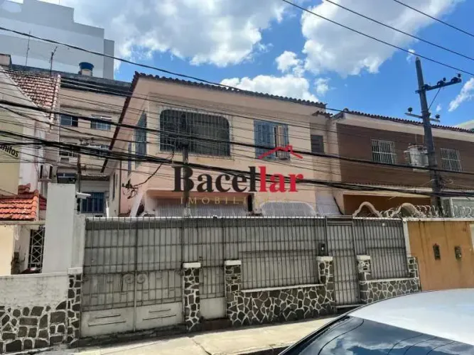 Casa - / Comercial / Tijuca