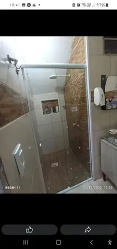 Box de vidro e alumínio 