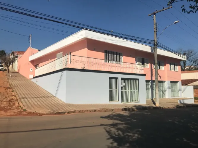 Casa no centro de Jacutinga Mg!
