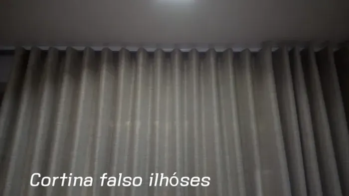 Cortina em tecido cetim modelo falso ilhoses 3,00/1,00