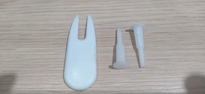 Extrator e pinos para bola suíça