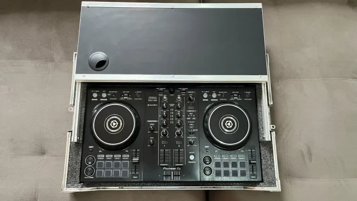 DDJ 400 + Case  A mais nova da internet!