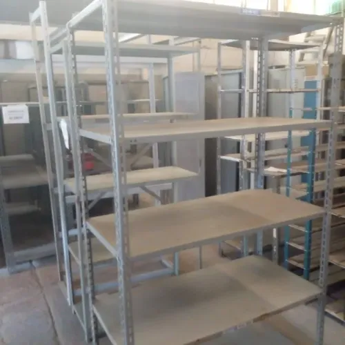 Estante de Aço 0,58x1,20x2m com 5 bandejas Usadas