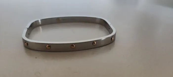 Pulseira Italiana MILOR de aço foleado em ouro 18k quadrada.
