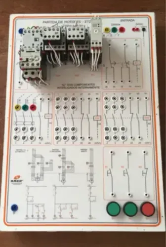 Kits Didáticos Estrela/Triângulo (24V e 220V) e Banco de Lampadas