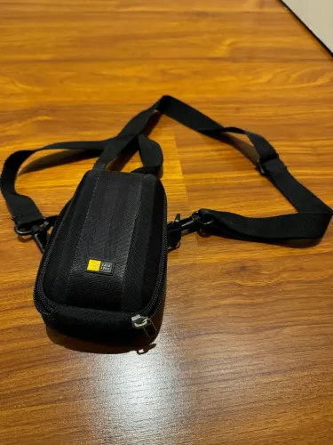 CASE PARA CÂMERA DIGITAL IMPORTADA AVELUDADA POR DENTRO