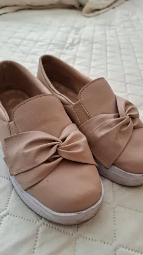 Slip On Nude Feminino com Laço - Conforto e Estilo Casual