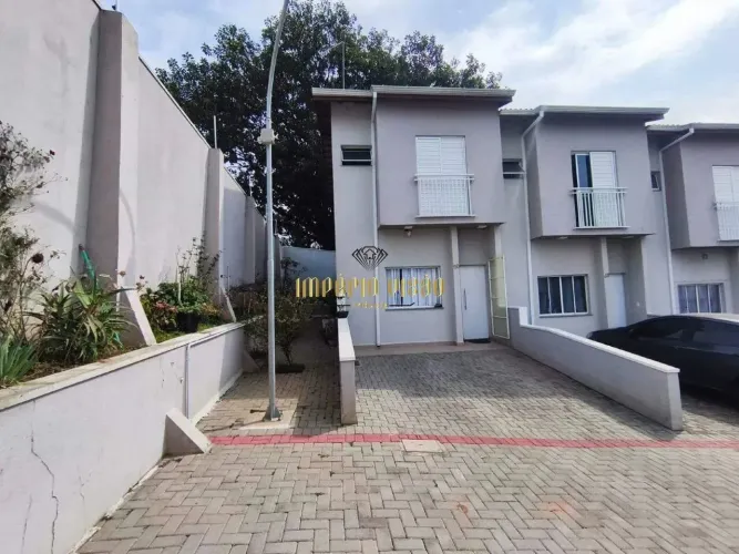 Sobrado à Venda com 2 Suites, sendo 1 com sacada no condomínio Aldeia Bianca IV em Poá - S
