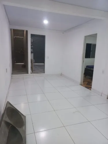 Alugo casa no parque verde, 900 reais