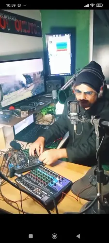 Gravação de vinhetas propagandas , menagens ao vivo e muito maís