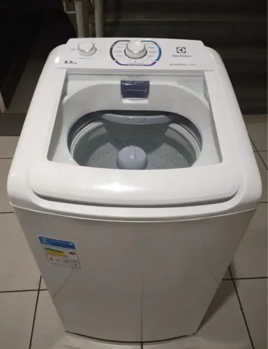 Máquina de lavar Eletrolux 8,5kg novinha (entrego)