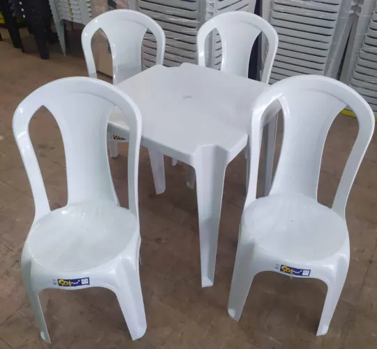 Conjunto de Mesa e Cadeiras PROMOÇÃO