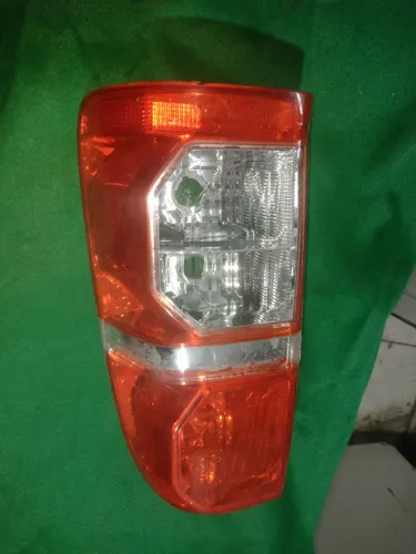 Lanterna Traseira Hilux 2012