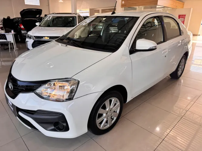 Toyota Etios 1.5 X Plus 16V Flex 4P Automático