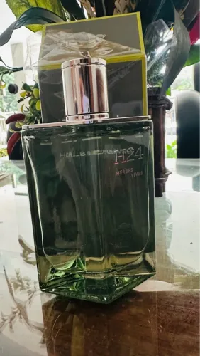 Perfume Hermès H24 Herbes Vives Eau de Parfum