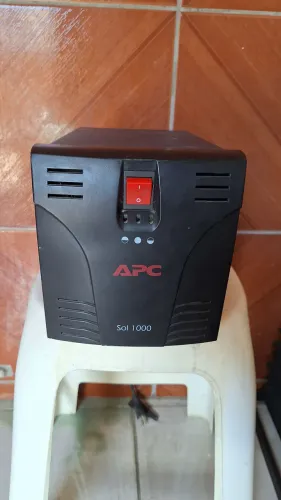 Estabilizador APC SOL 1000VA
